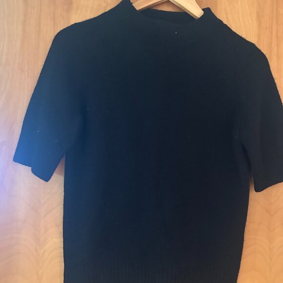 Judith & Charles Black Shortsleeve Sweater - Picture 1 of 3